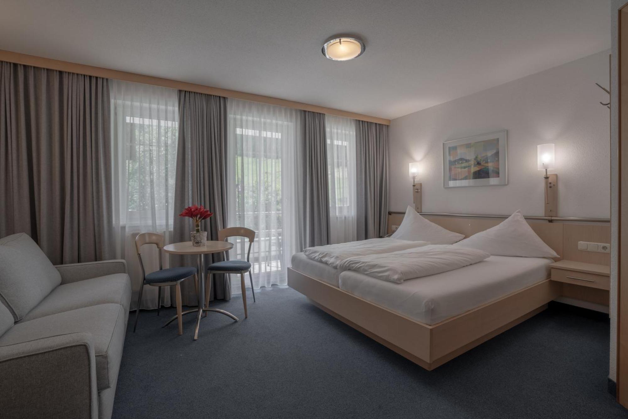 Frühstückspension Petit Madlein 4*